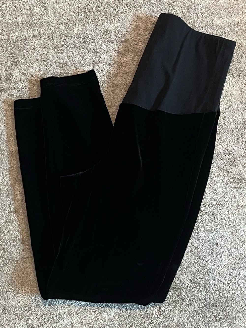 GAP Black Velvet Maternity Leggings